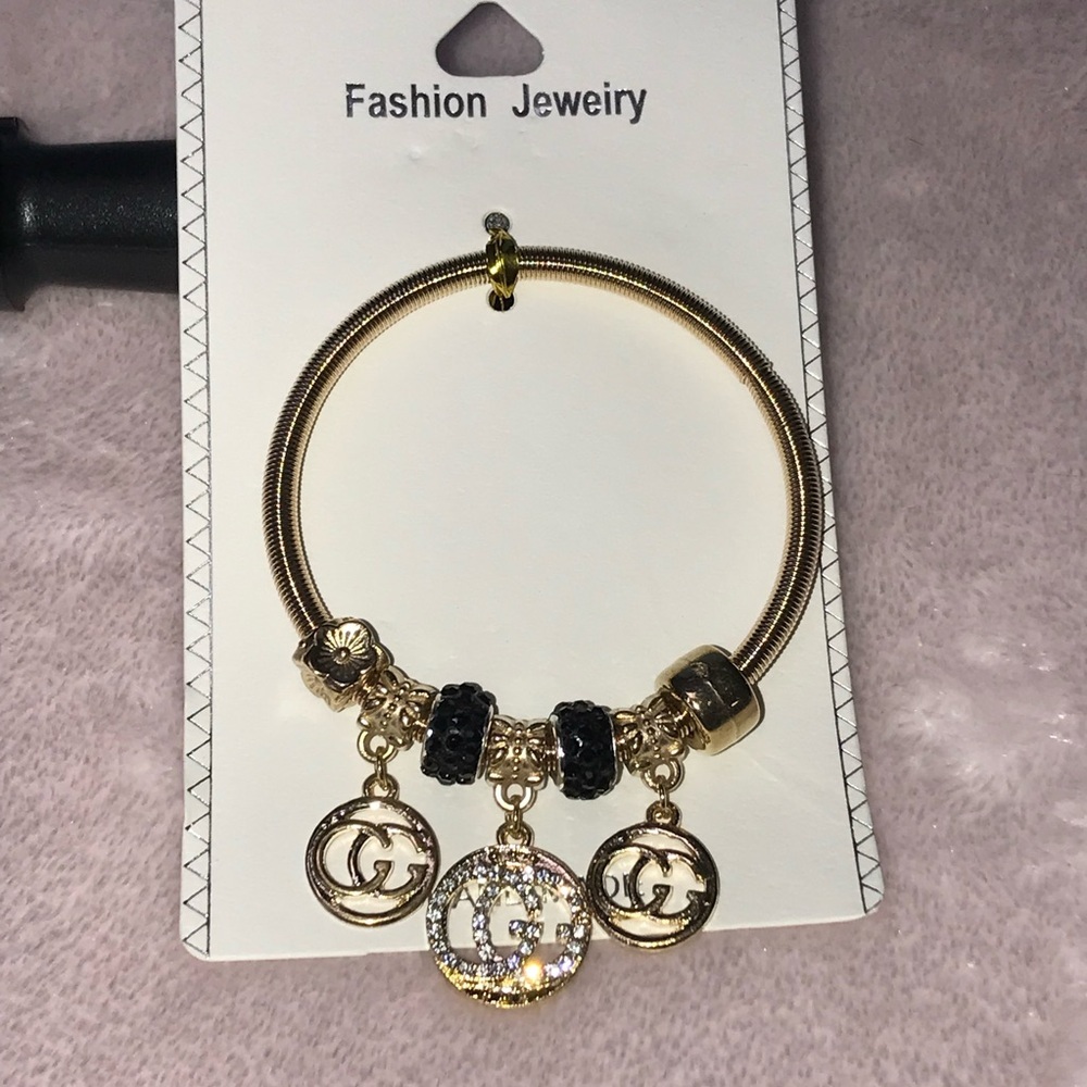 Fashion Jewelry Gold Tone Charms With Pendant Bracelet Elastic Bangle New